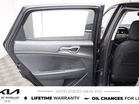 New 2026 Kia Sportage LX image 11