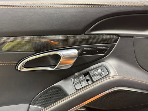 Used 2014 Porsche 911 Turbo S image 23