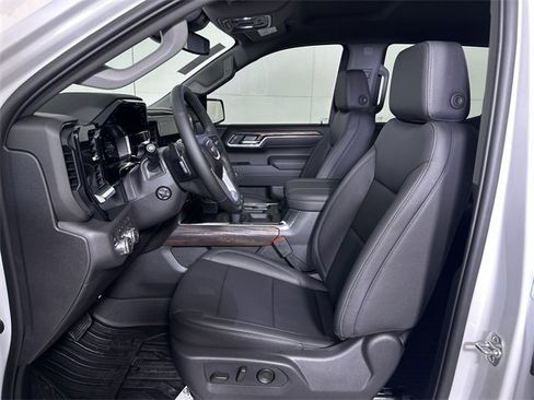 New 2026 GMC Sierra 1500 SLT w/ SLT Premium Plus Package image 19