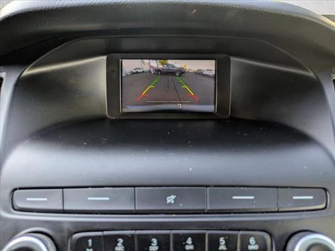 Used 2018 Ford Focus SE w/ SE Appearance Package image 13