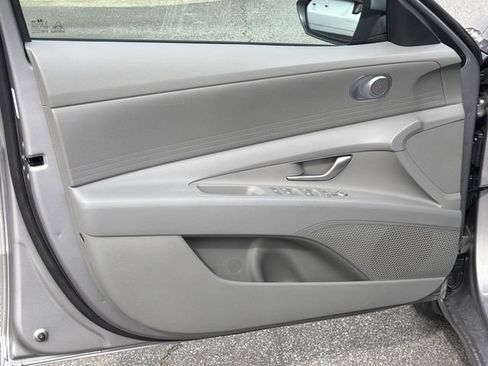 New 2026 Hyundai Elantra SE FWD image 10