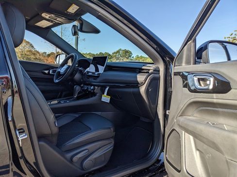 New 2026 Jeep Compass Latitude image 33