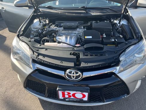 Used 2016 Toyota Camry SE image 30