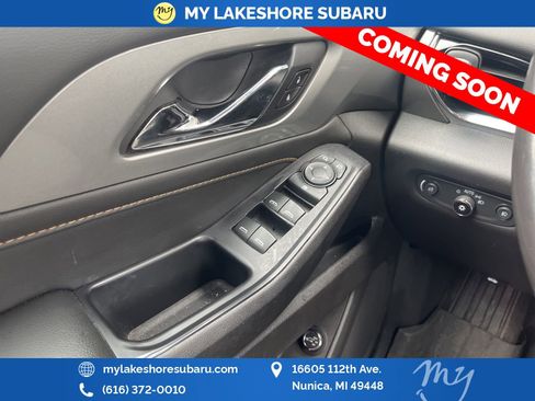 Used 2021 Chevrolet Traverse LT w/ LPO, Floor Liner Package image 17