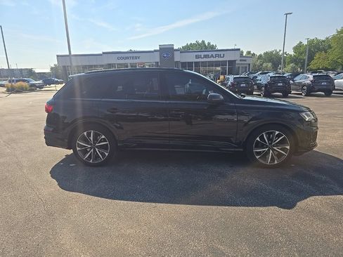 Used 2023 Audi SQ7 Prestige AWD/4WD image 1