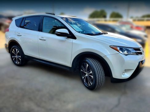Used 2015 Toyota RAV4 Limited FWD image 17