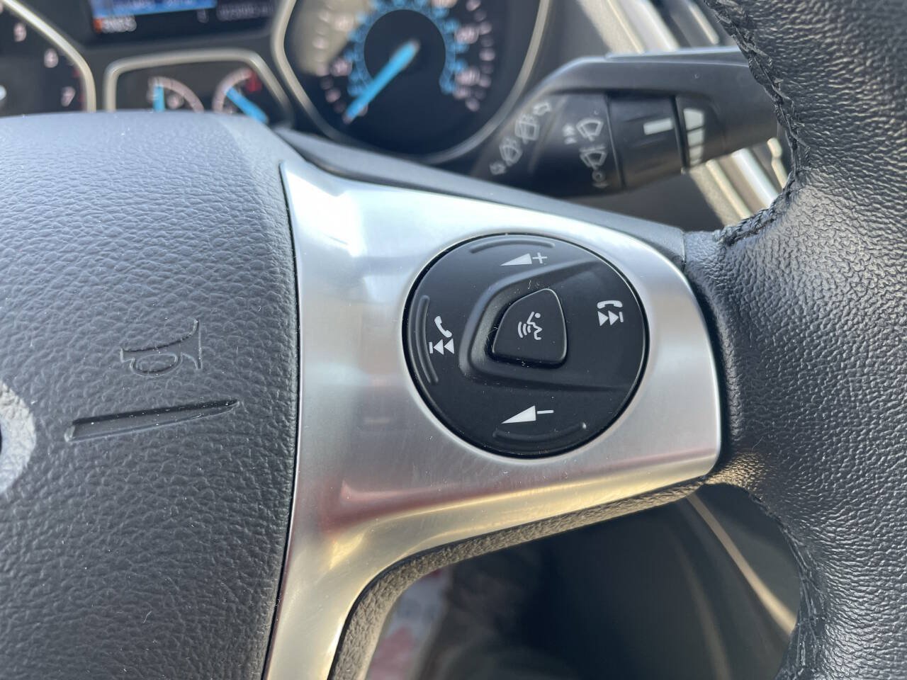 Used 2015 Ford Escape Titanium AWD/4WD image 18