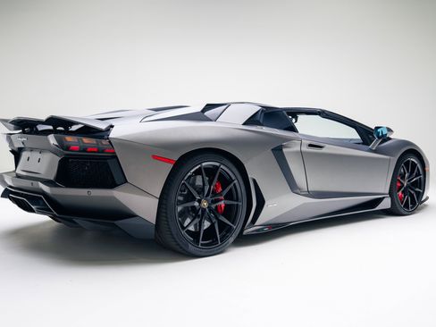 Used 2015 Lamborghini Aventador LP 700-4 image 26