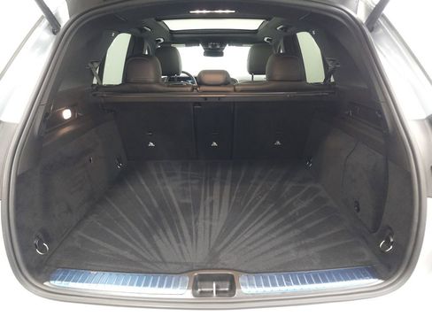 Used 2024 Mercedes-Benz GLE 450e 4MATIC w/ AMG Line Exterior image 33