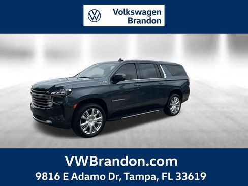 Used 2021 Chevrolet Suburban High Country RWD image 1