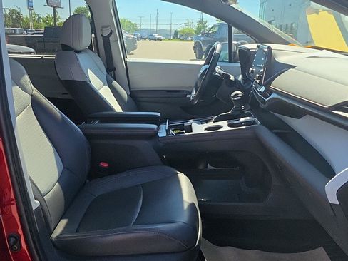 Used 2022 Toyota Sienna XSE FWD image 13