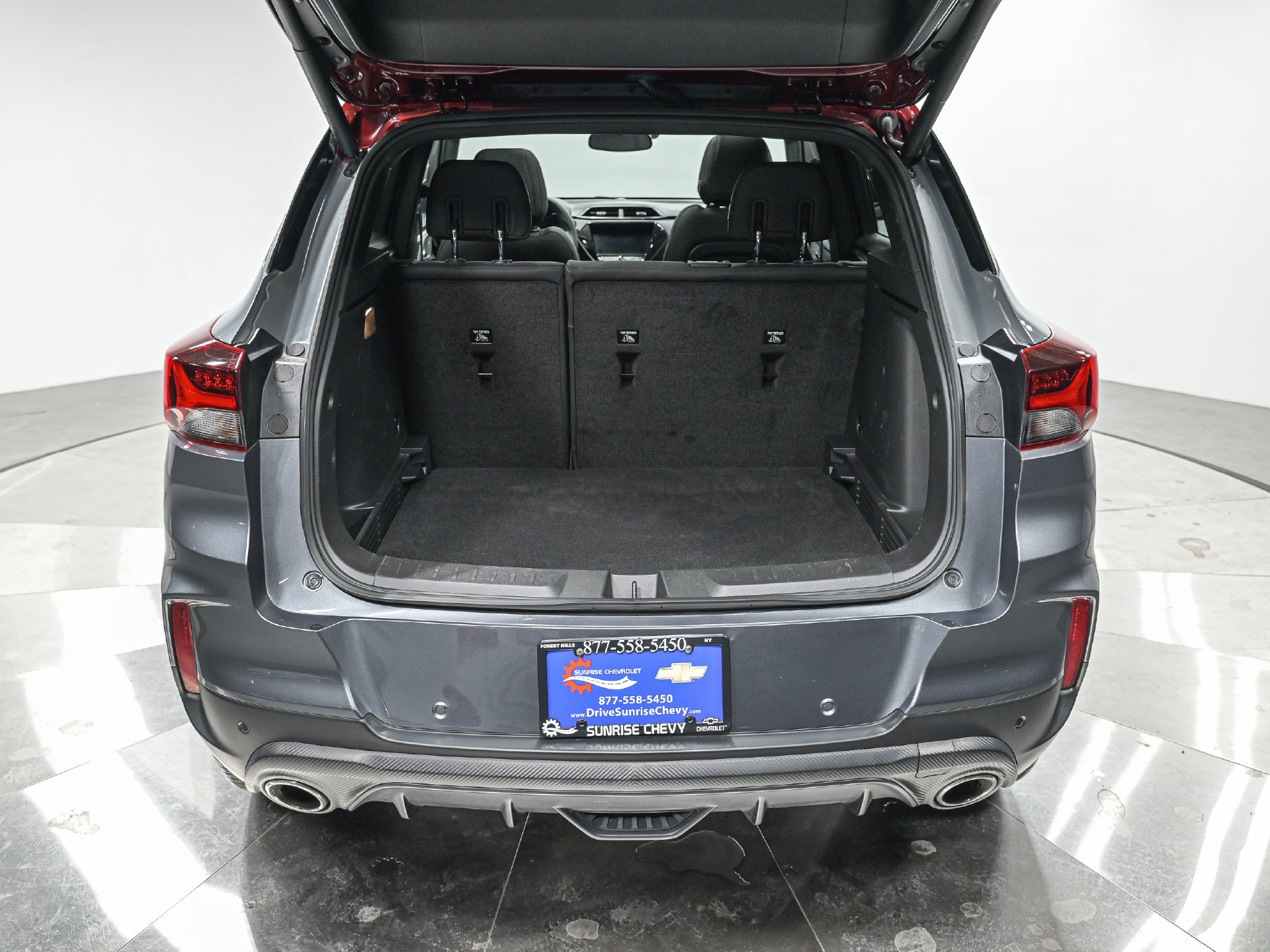 Used 2022 Chevrolet TrailBlazer RS w/ Sun and Liftgate Package AWD/4WD image 6