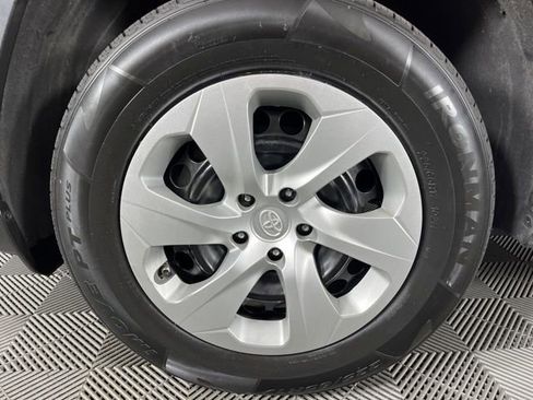 Used 2023 Toyota RAV4 LE FWD image 13