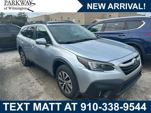 Used 2022 Subaru Outback Premium image 1