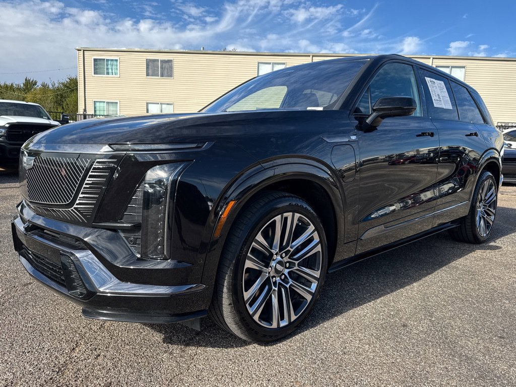 Used 2026 Cadillac Vistiq Platinum w/ LPO, Floor Liner Package AWD/4WD image 3