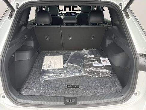 New 2026 Volkswagen Tiguan SE R-Line AWD/4WD image 24