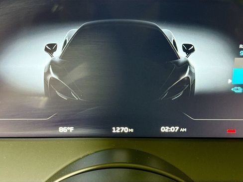 Used 2025 McLaren Artura Spider RWD image 17
