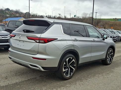 Used 2024 Mitsubishi Outlander SE image 6