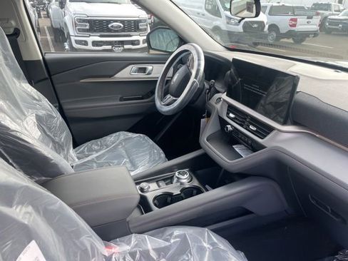 New 2026 Ford Explorer Active image 6
