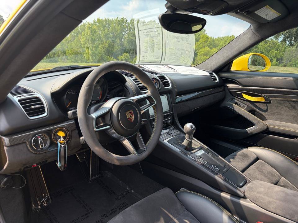 Used 2016 Porsche Cayman GT4 RWD image 12