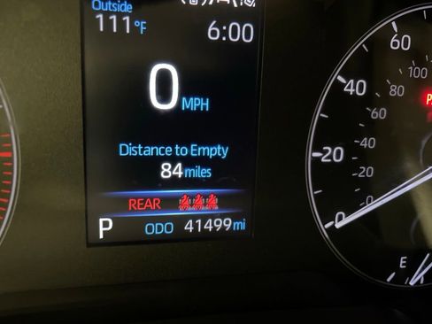 Used 2024 Toyota Corolla SE w/ SE Convenience Package FWD image 15