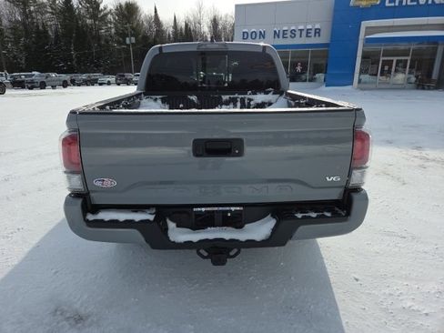 Used 2021 Toyota Tacoma TRD Off-Road image 24