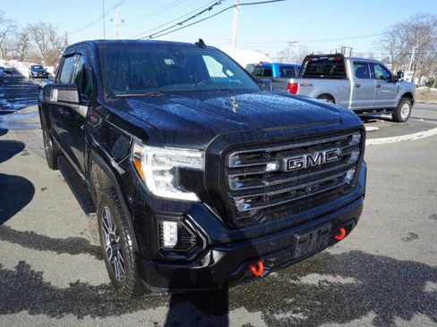 Used 2021 GMC Sierra 1500 AT4 w/ AT4 Premium Package AWD/4WD image 4