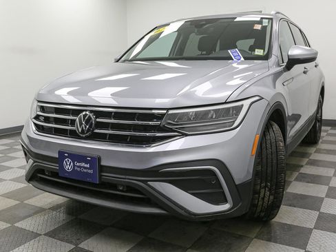 Certified 2023 Volkswagen Tiguan SE image 5