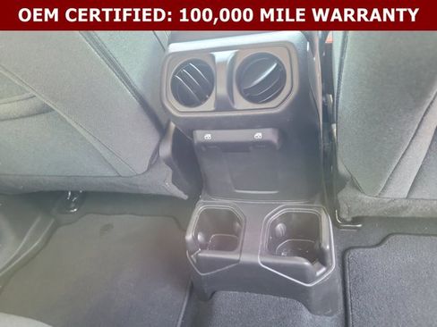 Used 2024 Jeep Gladiator Sport AWD/4WD image 16