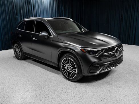 New 2026 Mercedes-Benz GLC 300 image 3
