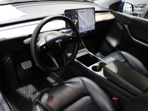 Used 2021 Tesla Model Y Performance image 24