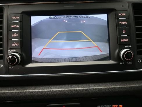 Used 2020 Kia Sedona EX FWD image 32