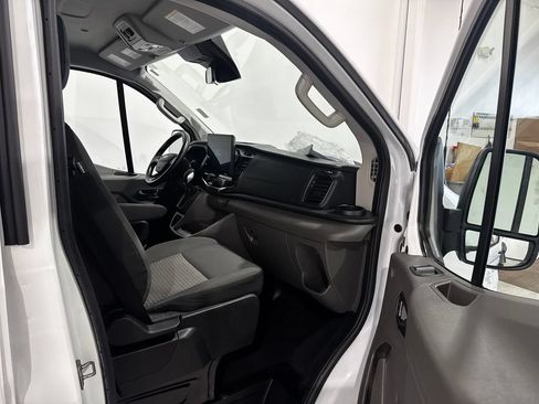 Used 2024 Ford Transit 350 XLT RWD image 20