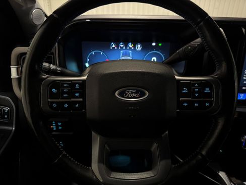 Used 2023 Ford F350 Lariat w/ Lariat Ultimate Package AWD/4WD image 8