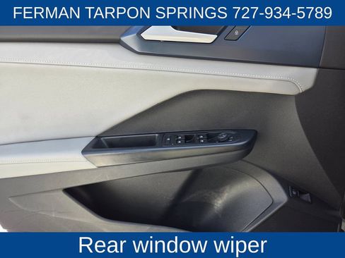 Used 2024 Volkswagen Taos SE FWD image 23