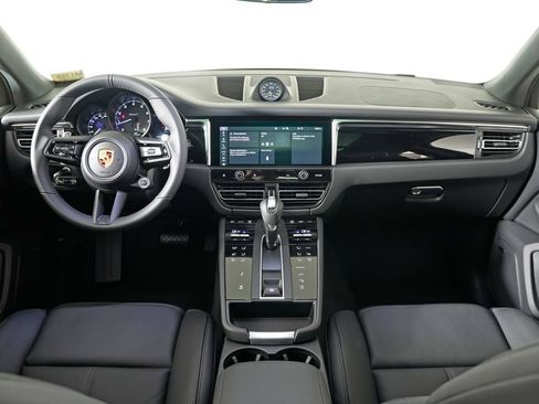 Certified 2026 Porsche Macan Turbo AWD/4WD image 21