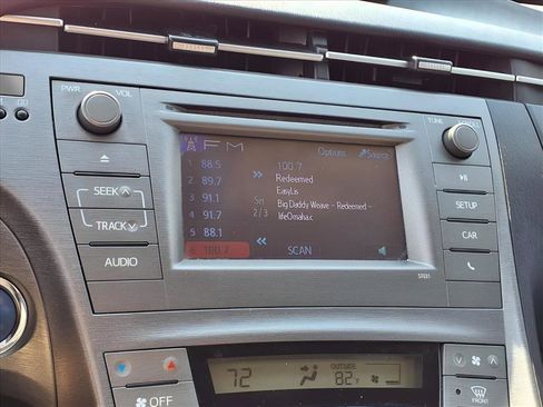 Used 2013 Toyota Prius Two image 17
