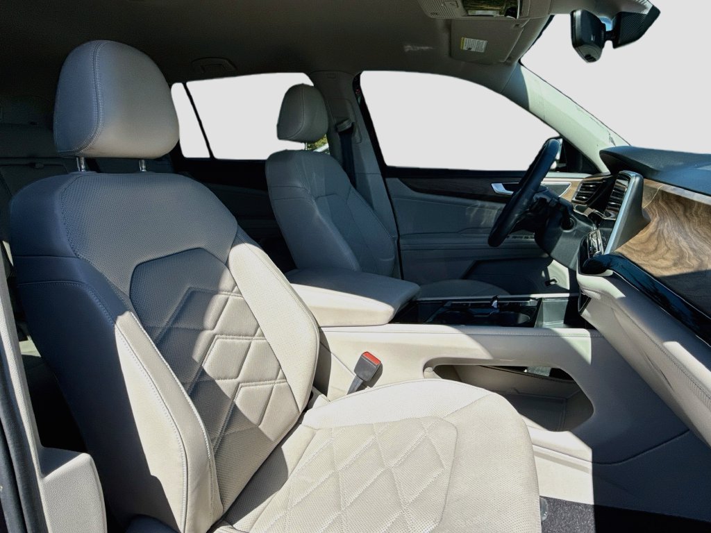 Used 2024 Volkswagen Atlas SE FWD image 33