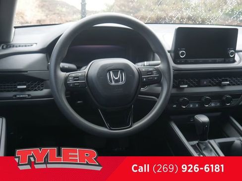 Certified 2023 Honda Accord EX image 39