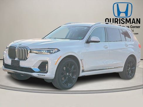 Used 2022 BMW X7 xDrive40i w/ Premium Package image 3