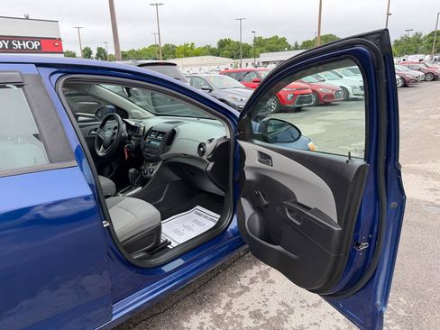 Used 2013 Chevrolet Sonic LS FWD image 9