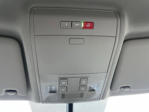 Used 2022 Volkswagen Atlas SE image 51