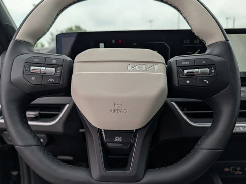 New 2026 Kia K4 GT-Line Turbo w/ GT-Line Premium Package FWD image 38