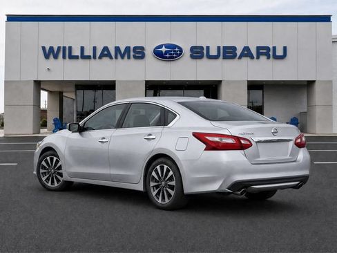 Used 2017 Nissan Altima 2.5 SL w/ 2.5 Technology Package FWD image 6
