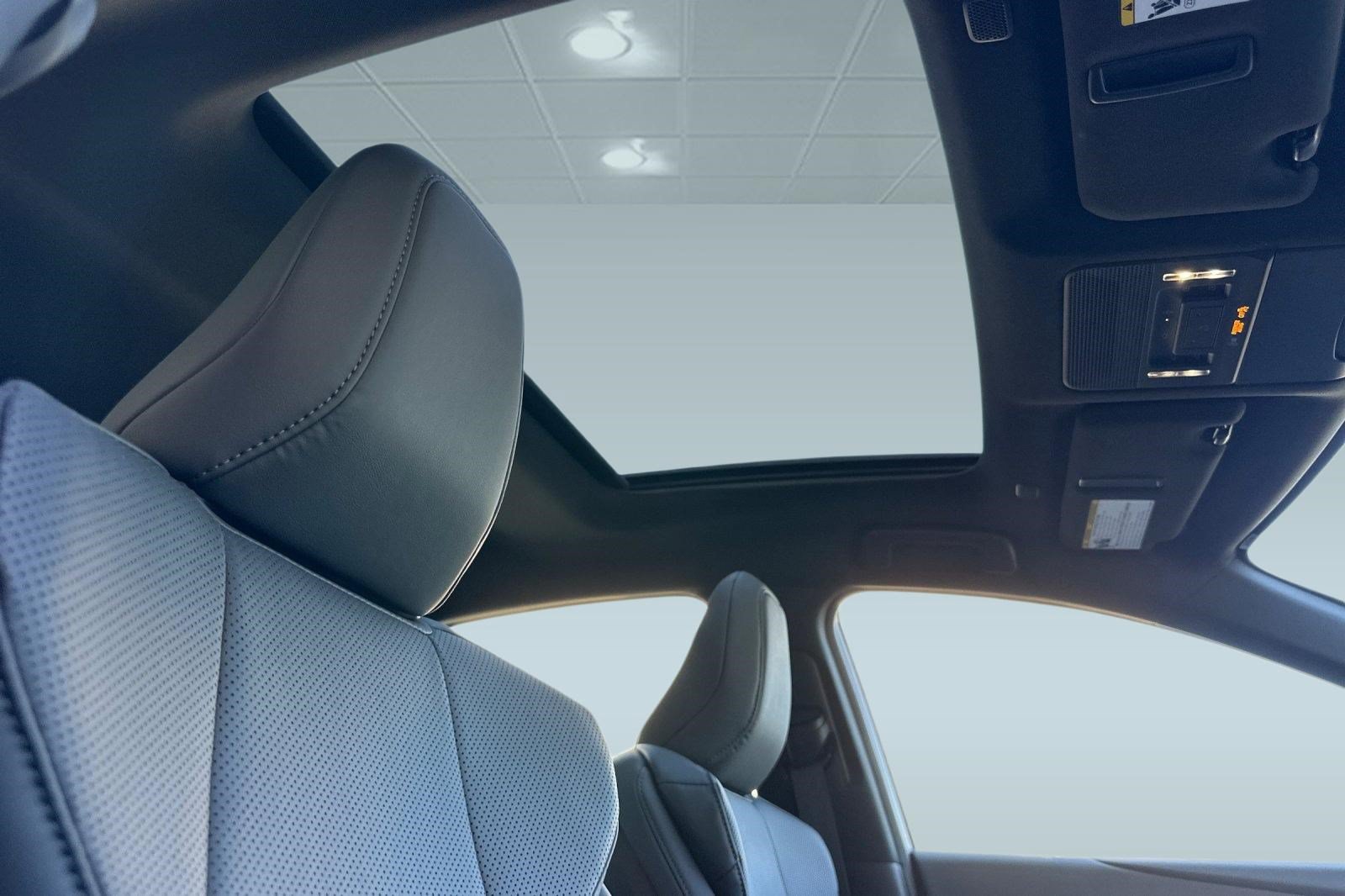 New 2026 Lexus ES 350h w/ Cold Area Package FWD image 22