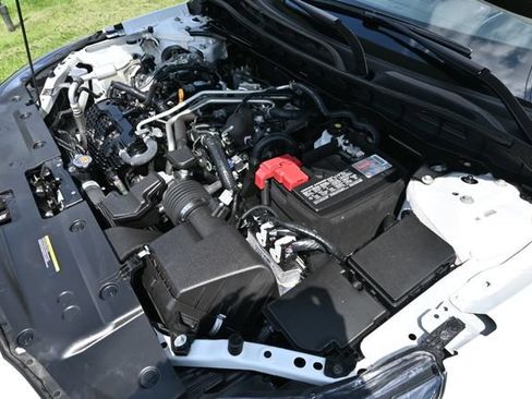 Used 2025 Nissan Altima 2.5 SV FWD image 16