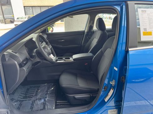 Used 2025 Nissan Sentra SV FWD image 25