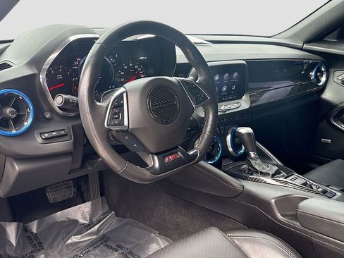 Used 2020 Chevrolet Camaro SS RWD image 9