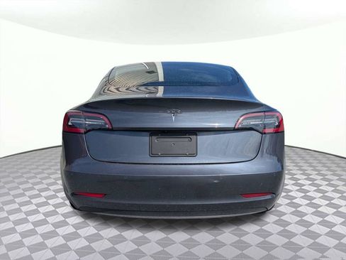 Used 2020 Tesla Model 3 Standard Range Plus RWD image 4
