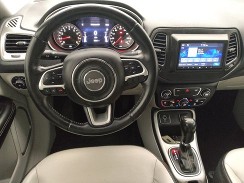 Used 2018 Jeep Compass Latitude w/ Popular Equipment Group FWD image 22